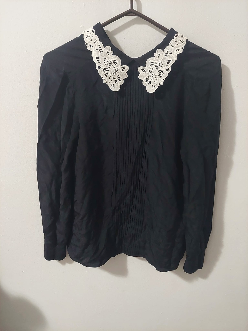 Alternative Kate Spade 100% Silk Blouse with White Lace Collar